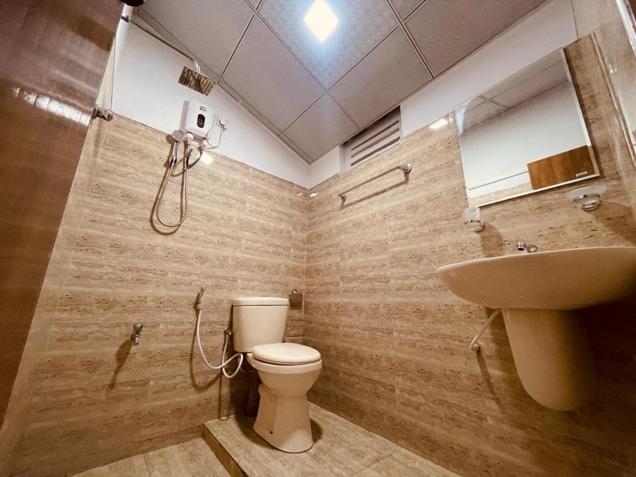 Lake Classical Guest House Kandy Dış mekan fotoğraf