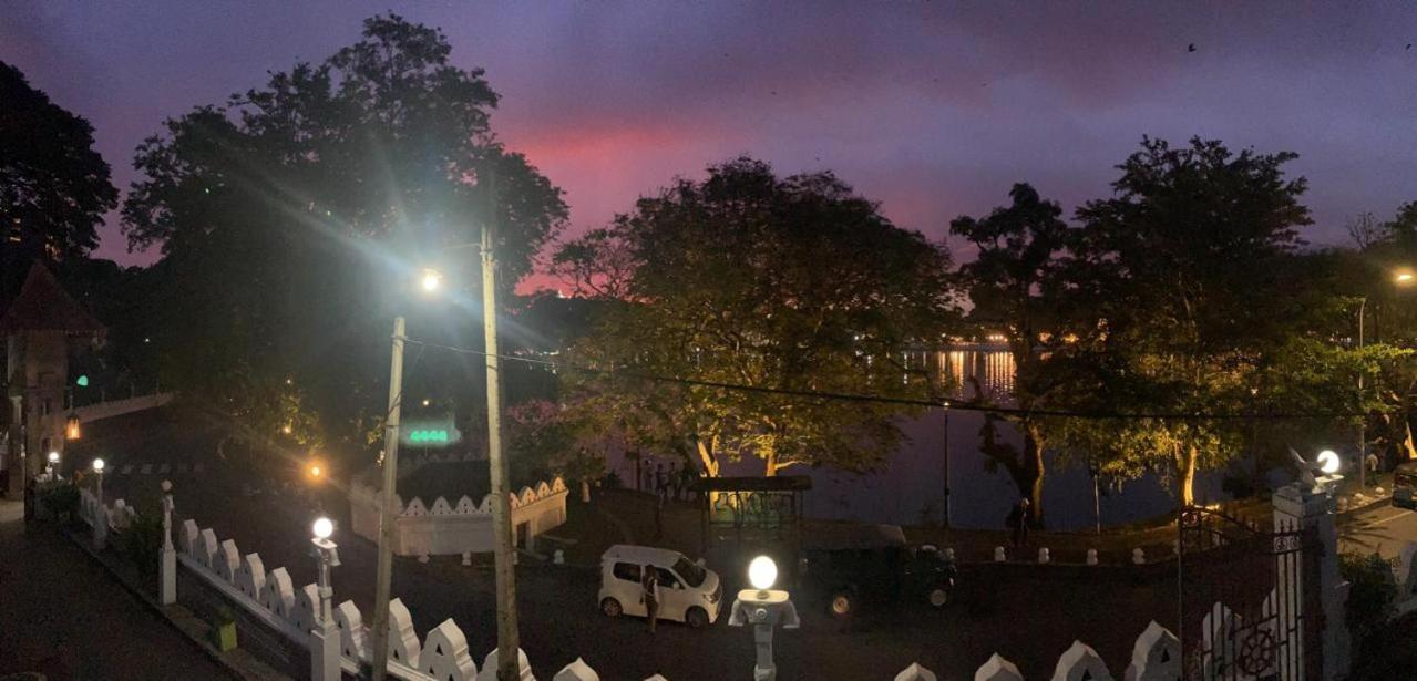 Lake Classical Guest House Kandy Dış mekan fotoğraf